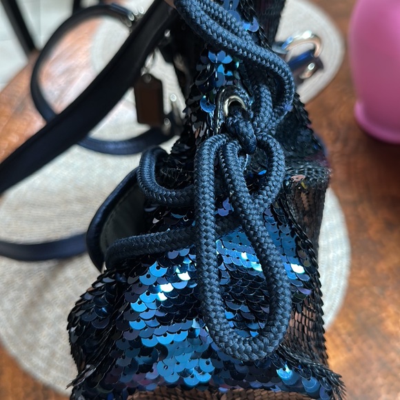 Coach poppy navy blue sequins limited edition - Picture 8 of 11